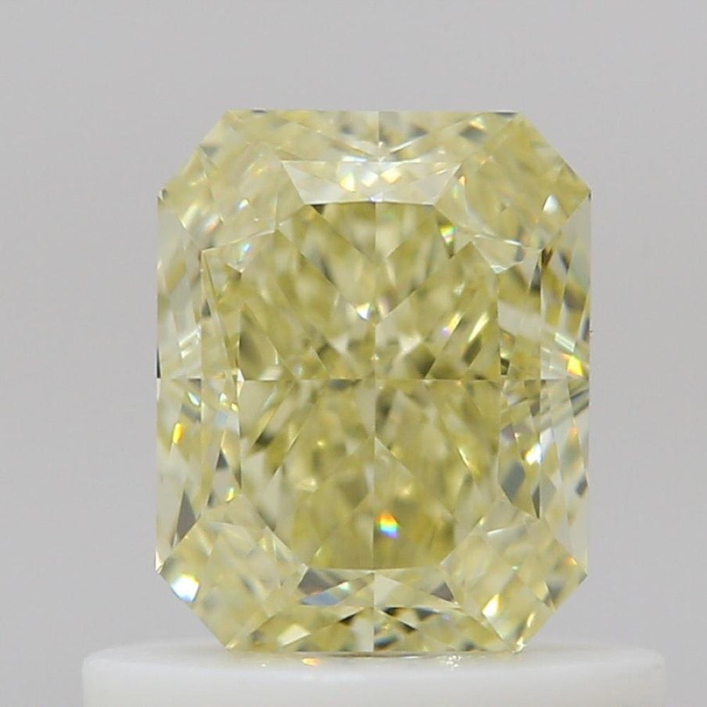 GIA 天然鑽石 雷地恩形 0.73ct Y-Z VVS1