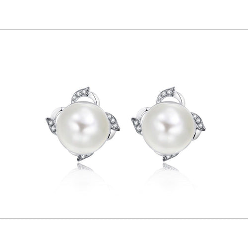 18K White Gold Pearl Earrings