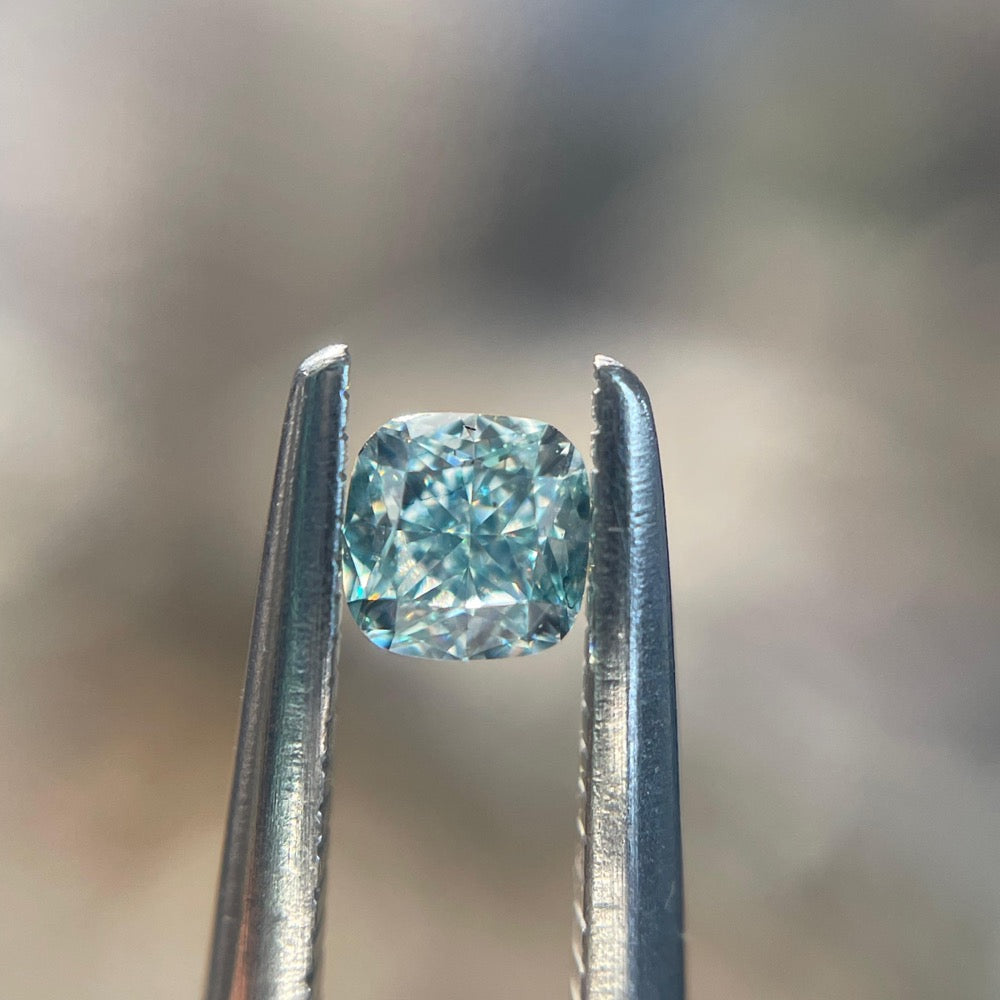 GIA 彩鑽 綠鑽 0.18ct Fancy Intense Blue-green
