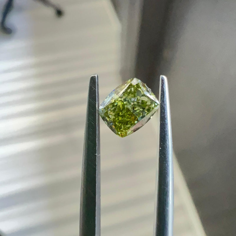 GIA 彩鑽 綠鑽 0.5ct Fancy Deep Yellow-green