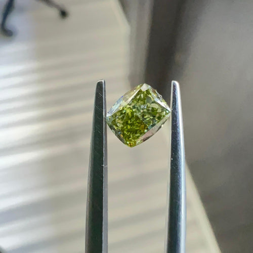 GIA Fancy Colour Diamond 0.5ct Fancy Deep Yellow-green